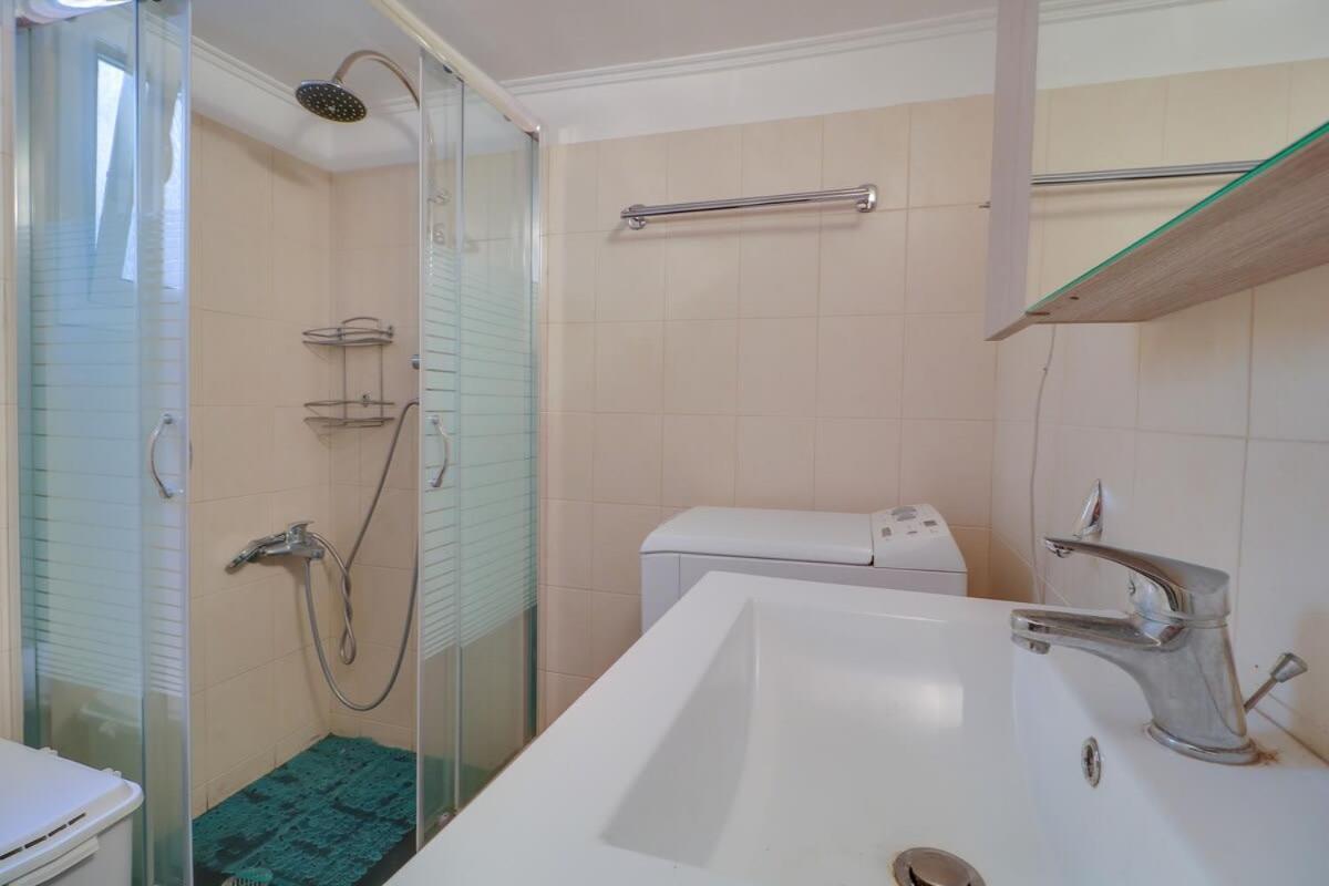 Topfloor Central Apt With Urban Views,3' To Metro 아테네 외부 사진